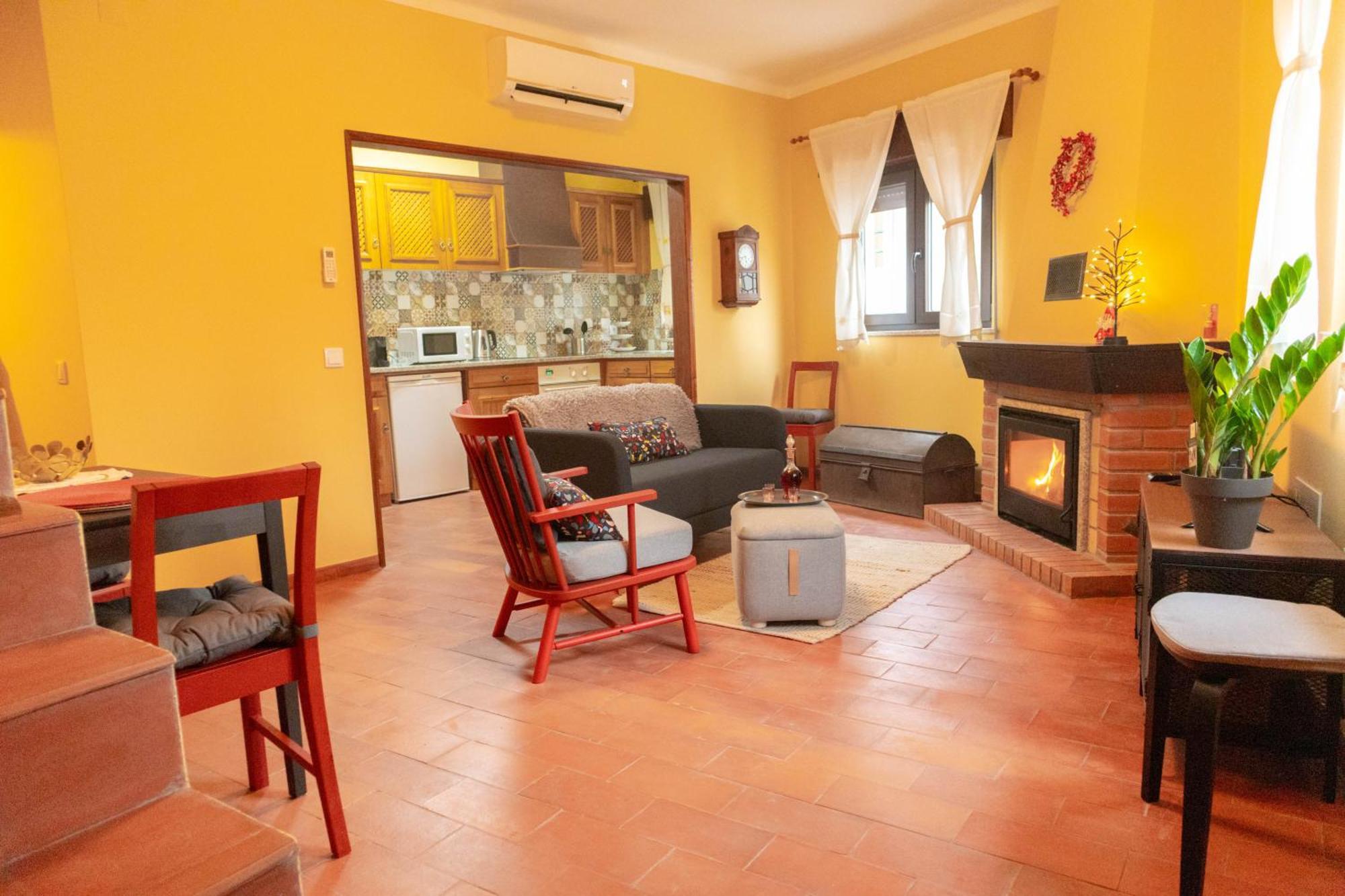 Casa Angulosa Ковильян Экстерьер фото